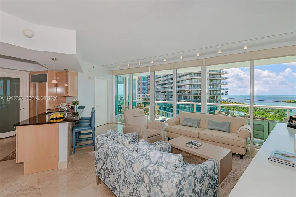 1000 S Pointe Drive #905 Miami Beach, FL 33139