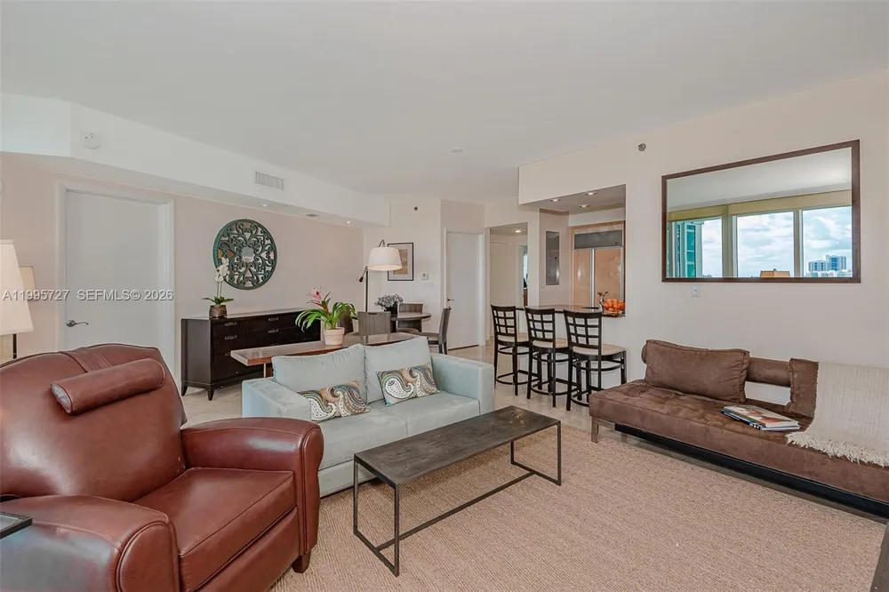1000 S Pointe dr #906 Miami Beach, FL 33139