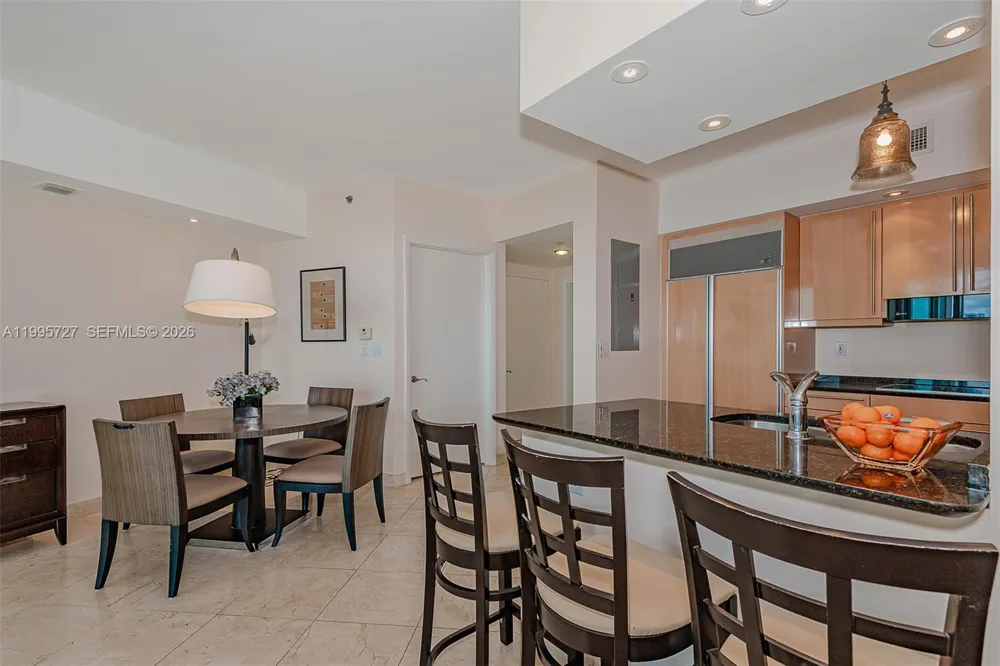 1000 S Pointe dr #906 Miami Beach, FL 33139