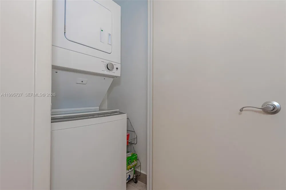 1000 S Pointe dr #906 Miami Beach, FL 33139