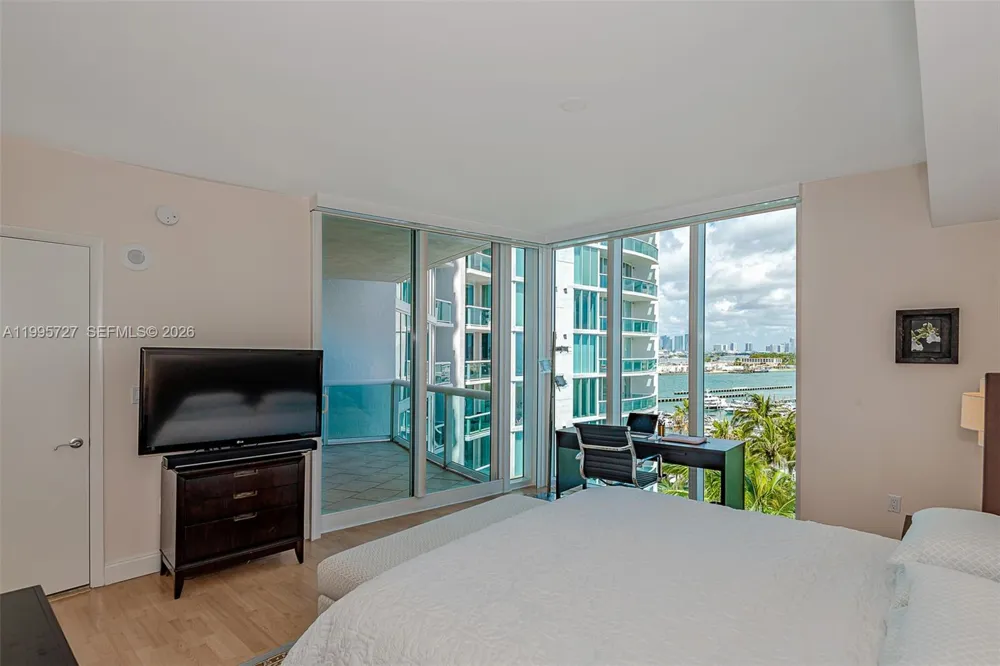 1000 S Pointe dr #906 Miami Beach, FL 33139
