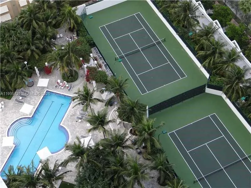 1000 S Pointe dr #906 Miami Beach, FL 33139