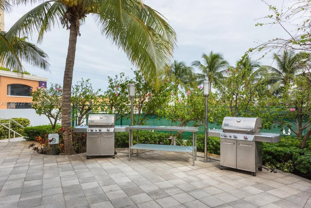 1000 S Pointe dr #906 Miami Beach, FL 33139