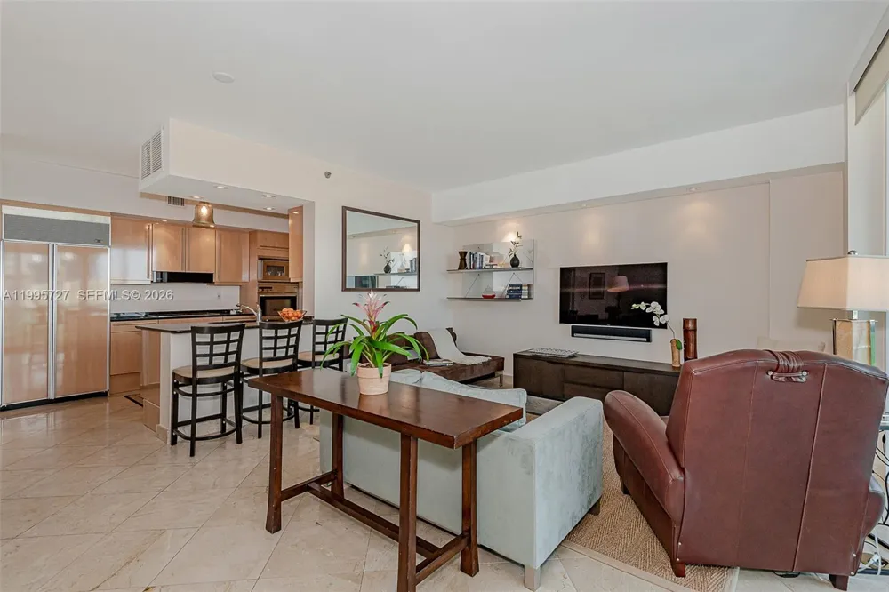 1000 S Pointe dr #906 Miami Beach, FL 33139