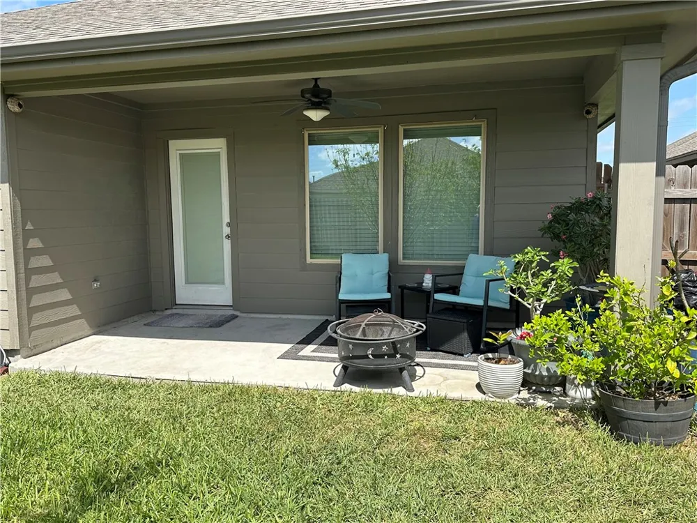 1813 Secretariat Drive Corpus Christi, TX 78417