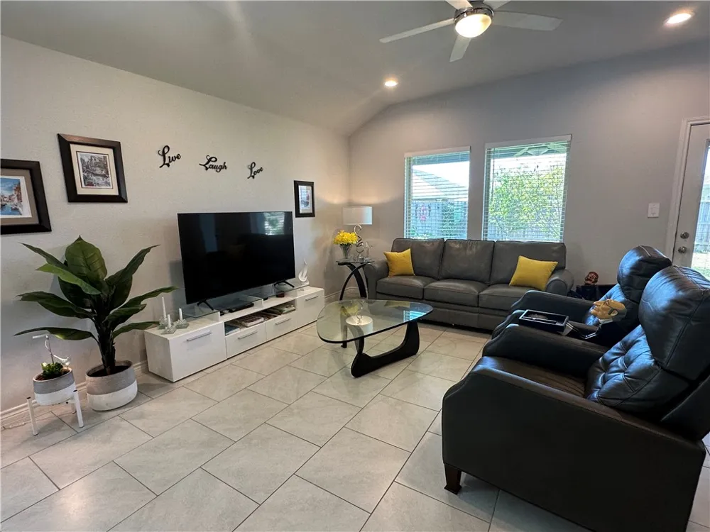 1813 Secretariat Drive Corpus Christi, TX 78417