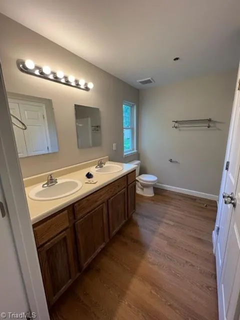 916 Avon Avenue #101 Burlington, NC 27215