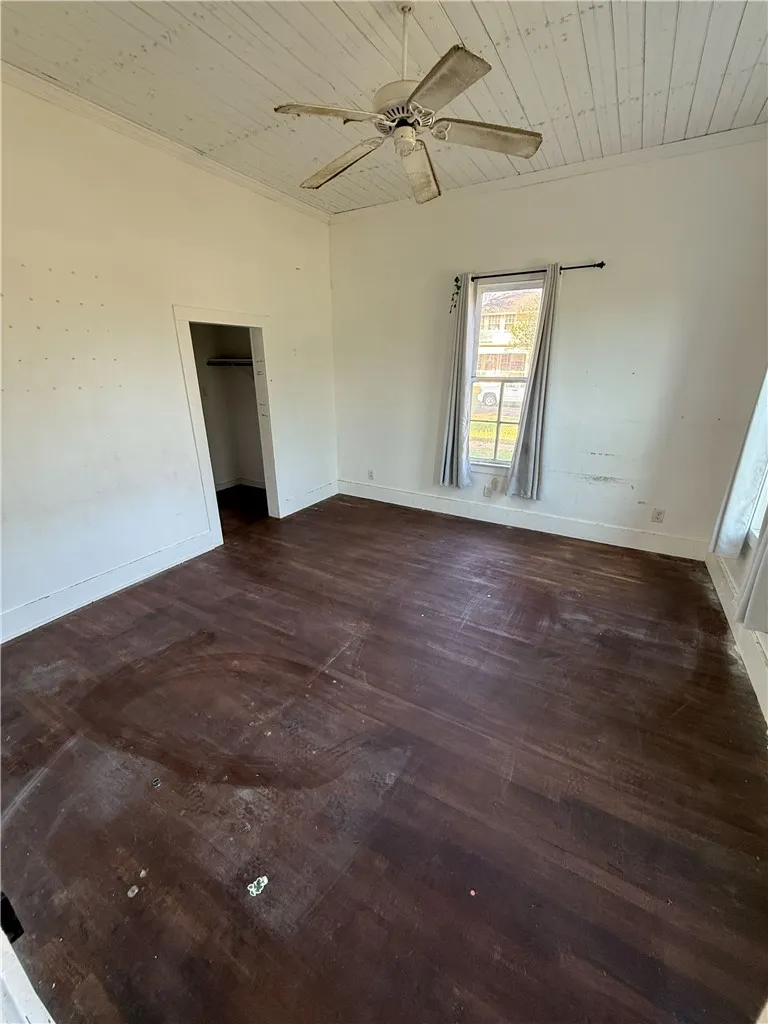 507 E Logan Street Calvert, TX 77837