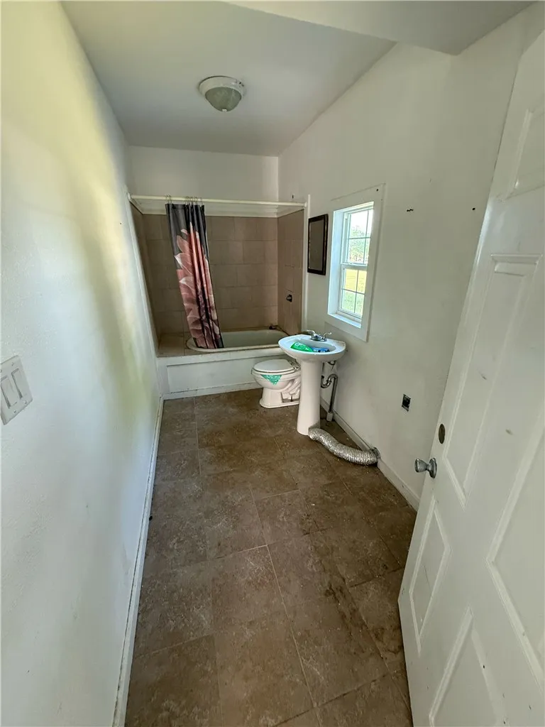 507 E Logan Street Calvert, TX 77837