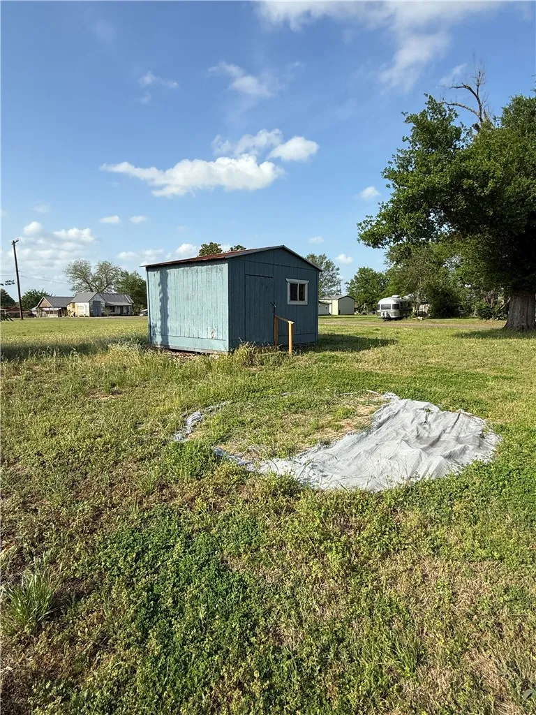 507 E Logan Street Calvert, TX 77837