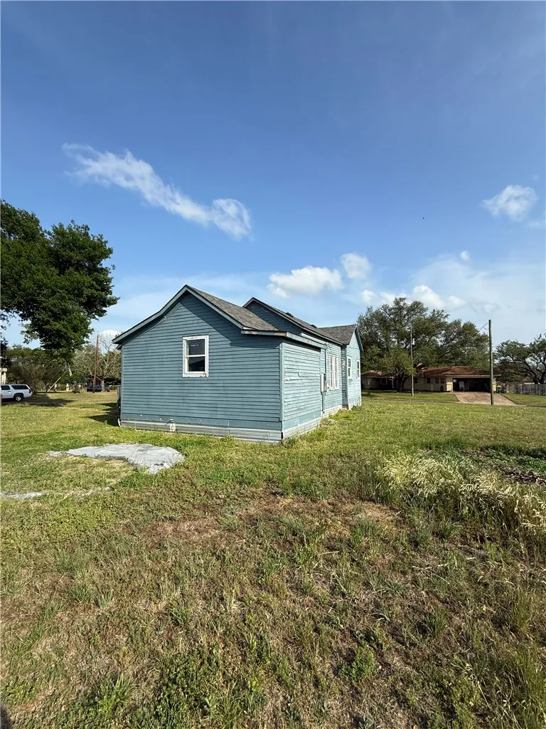 507 E Logan Street Calvert, TX 77837