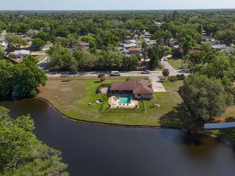 3927 DESOTO ROAD