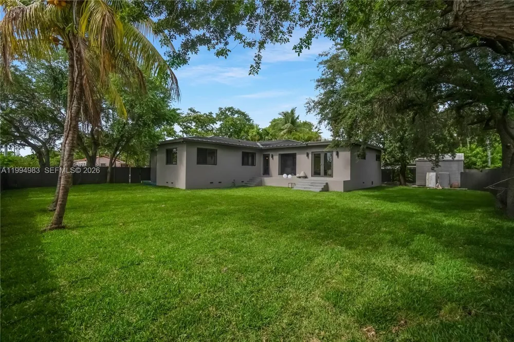 6207 SW 10th St West Miami, FL 33144