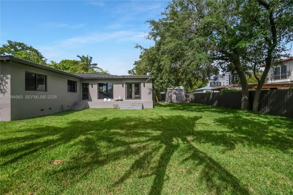 6207 SW 10th St West Miami, FL 33144