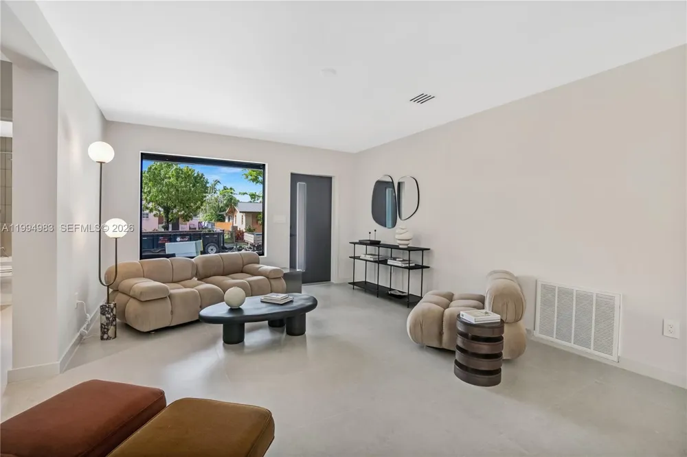 6207 SW 10th St West Miami, FL 33144
