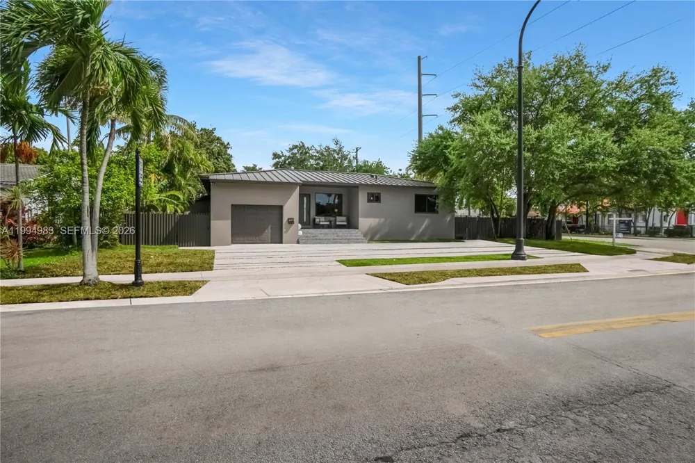 6207 SW 10th St West Miami, FL 33144