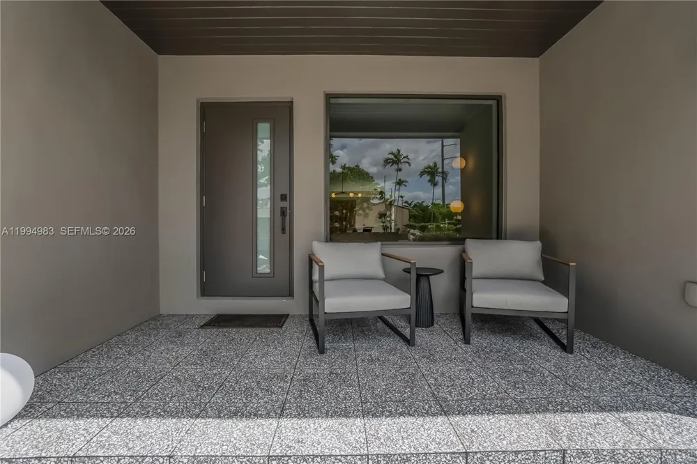 6207 SW 10th St West Miami, FL 33144