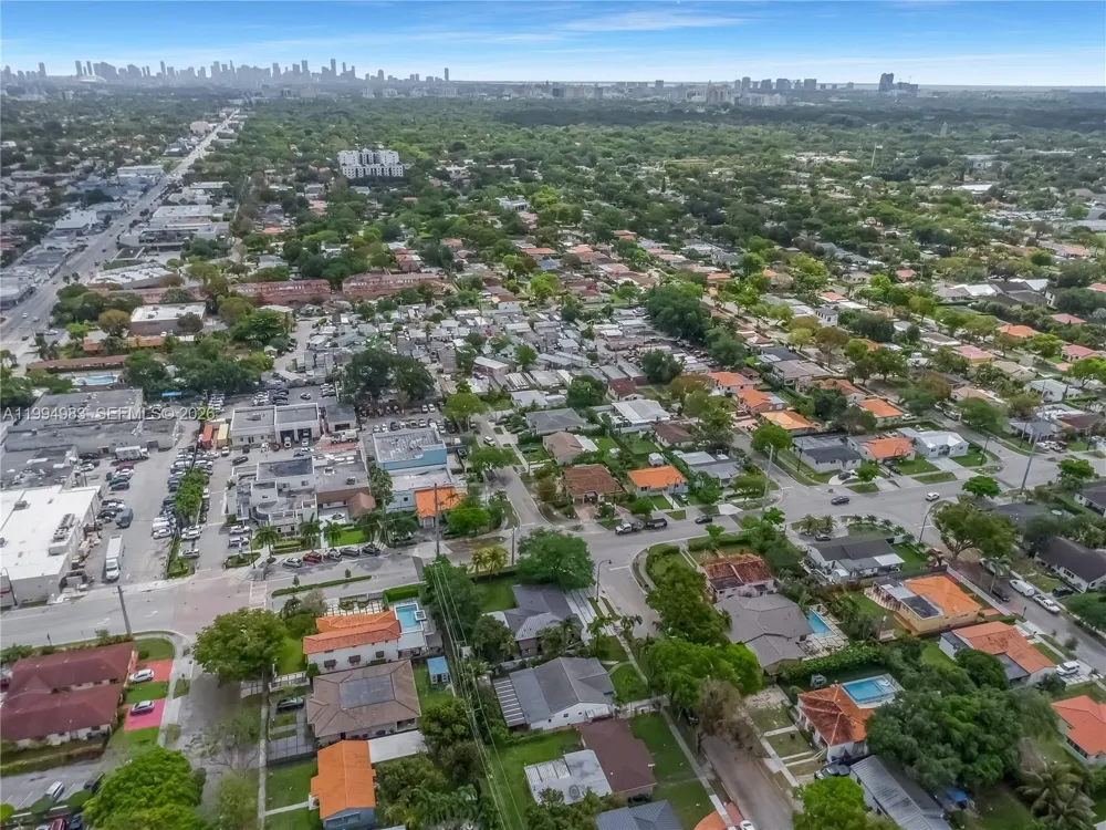 6207 SW 10th St West Miami, FL 33144