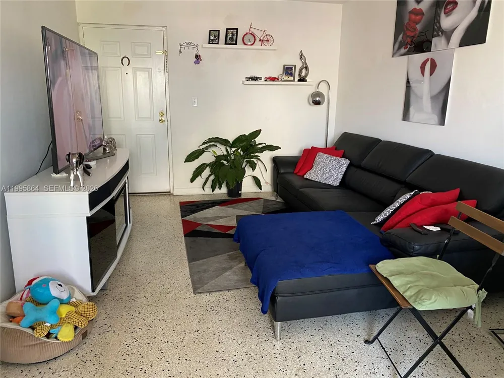 420 NW 12 Ave #43 Miami, FL 33128