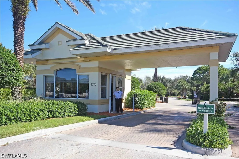 Chestnut Circle Naples, FL 34109