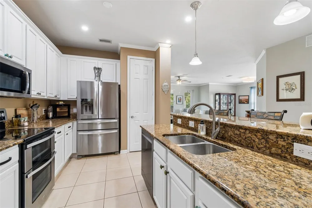 7903 SEMINOLE BOULEVARD #2208 Seminole, FL 33772
