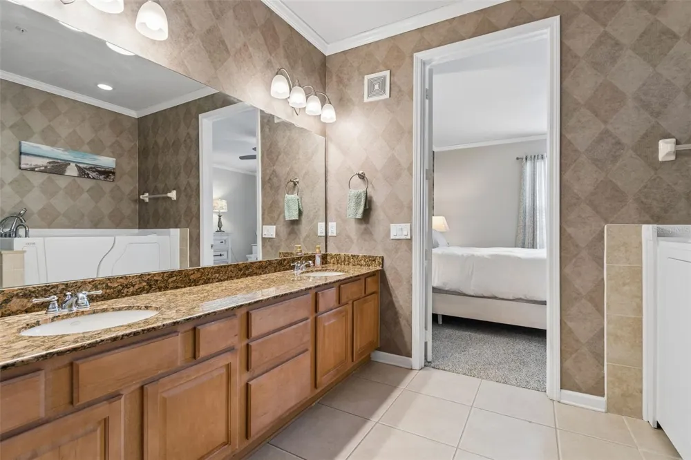 7903 SEMINOLE BOULEVARD #2208 Seminole, FL 33772