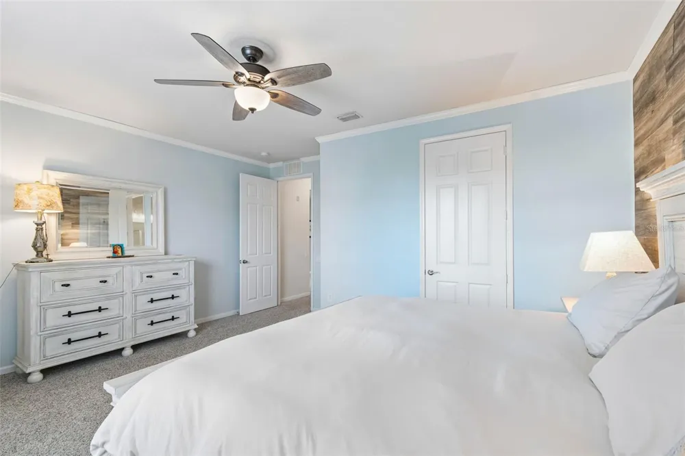 7903 SEMINOLE BOULEVARD #2208 Seminole, FL 33772