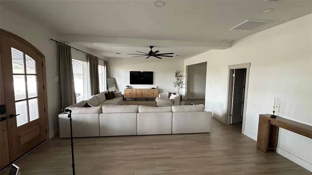 7399 County Road 215 Anderson, TX 77830