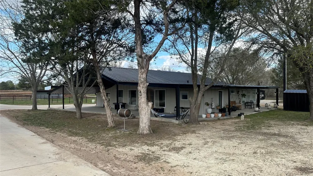 7399 County Road 215 Anderson, TX 77830
