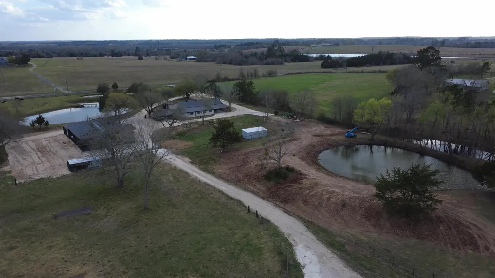7399 County Road 215 Anderson, TX 77830