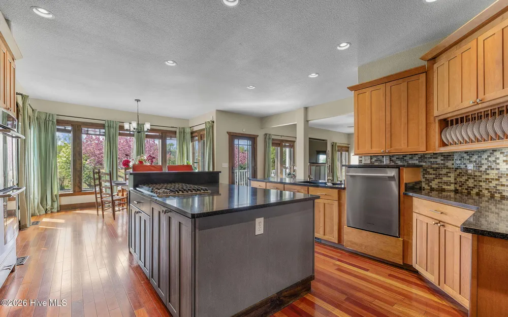 102 Falcons Cove Moyock, NC 27958
