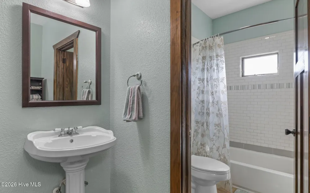 102 Falcons Cove Moyock, NC 27958