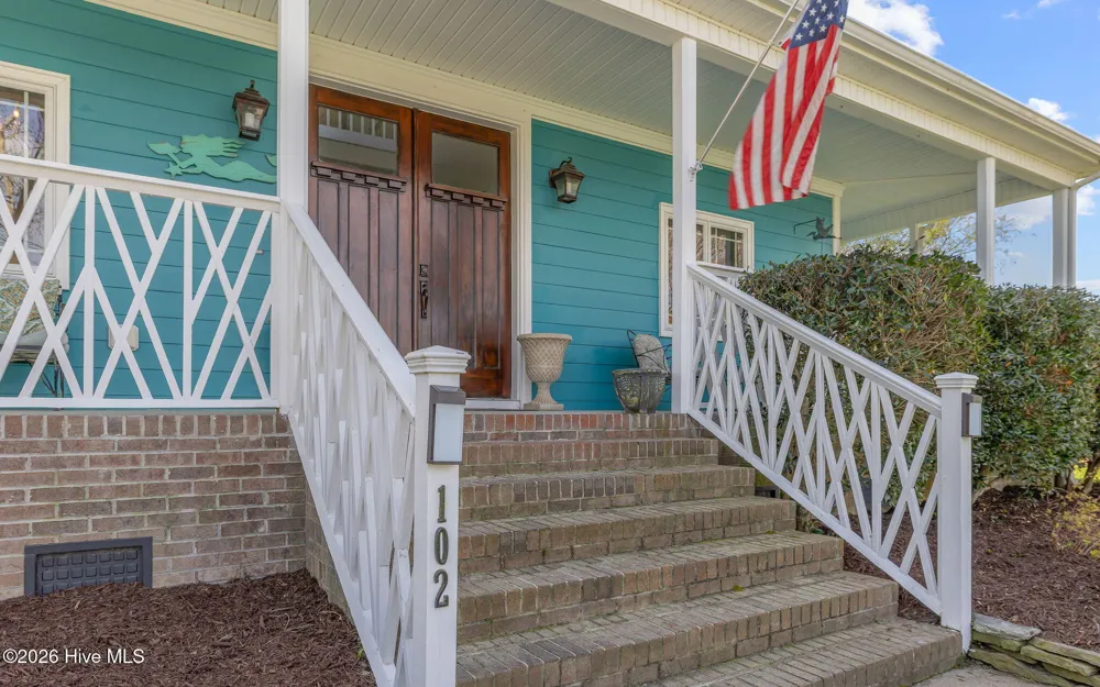 102 Falcons Cove Moyock, NC 27958