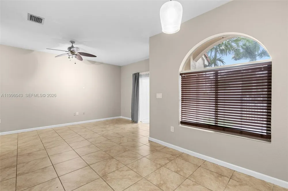 3540 NW 30th Pl Lauderdale Lakes, FL 33311