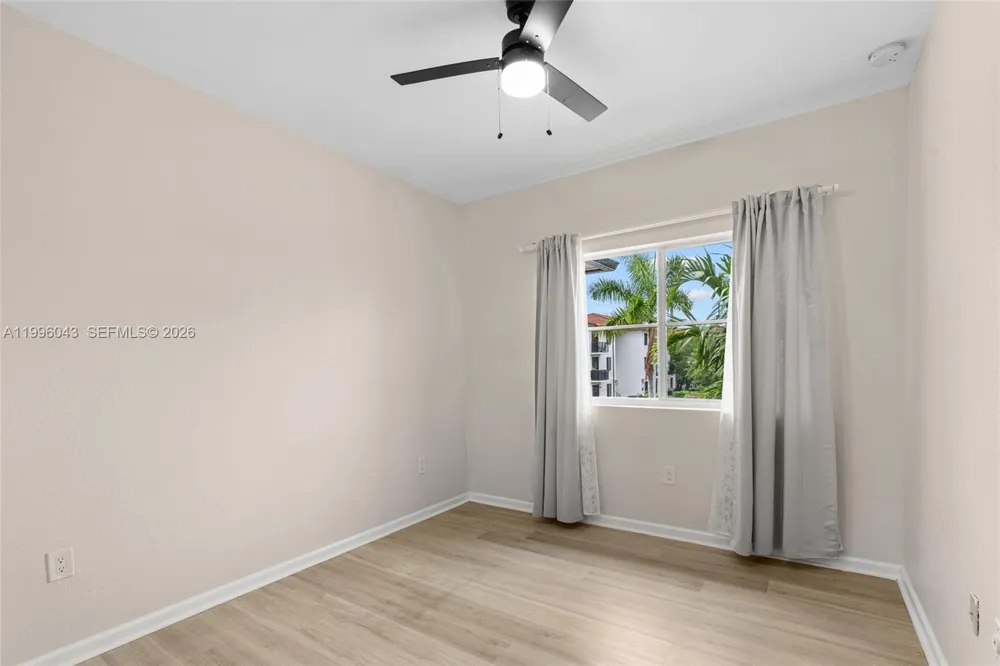 3540 NW 30th Pl Lauderdale Lakes, FL 33311