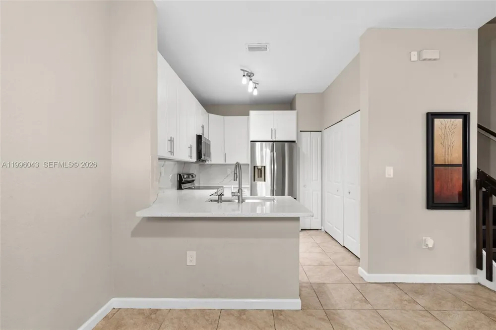 3540 NW 30th Pl Lauderdale Lakes, FL 33311