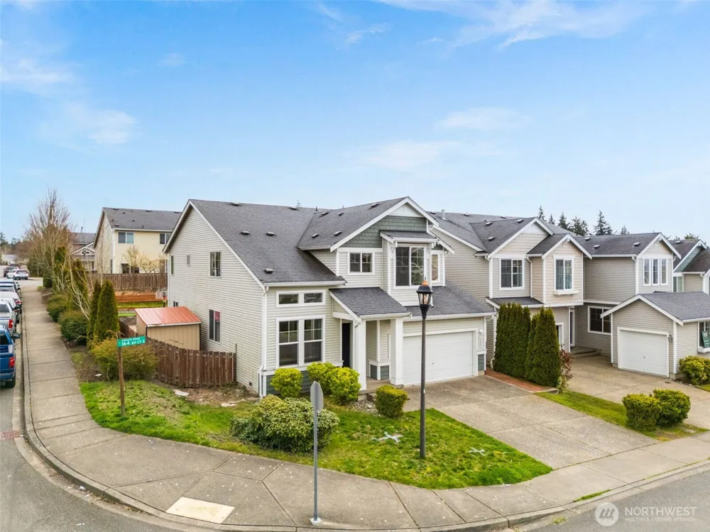 2203 164th Avenue E Lake Tapps, WA 98391