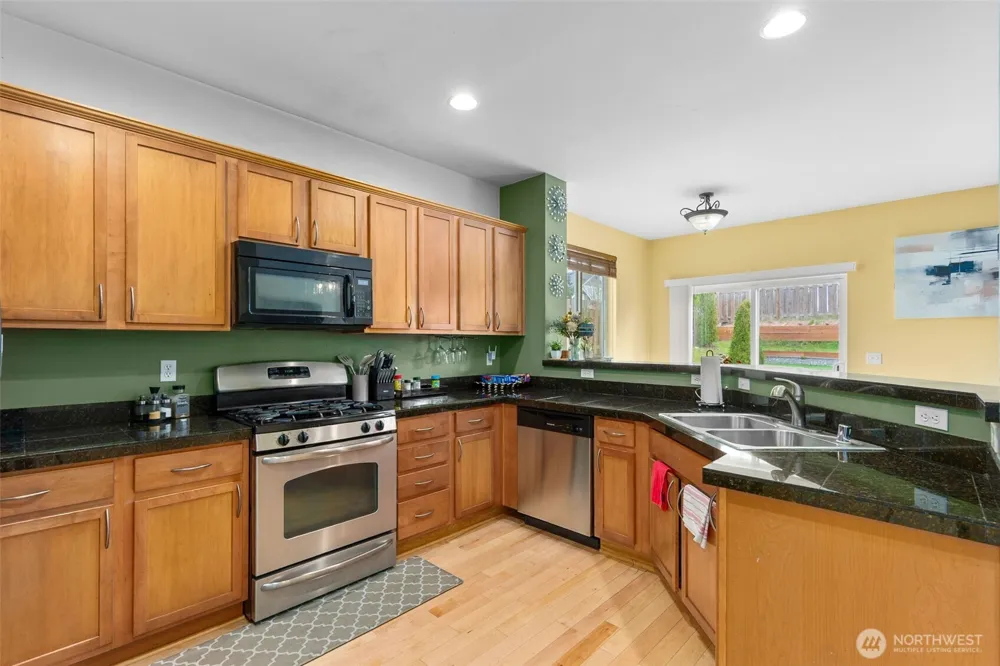 2203 164th Avenue E Lake Tapps, WA 98391