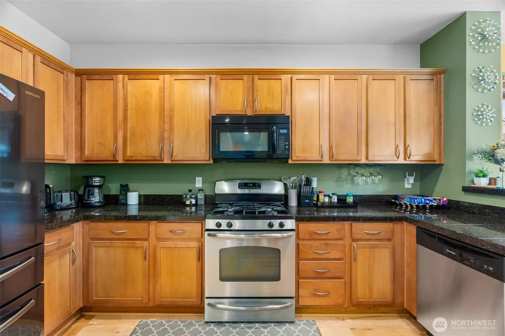 2203 164th Avenue E Lake Tapps, WA 98391