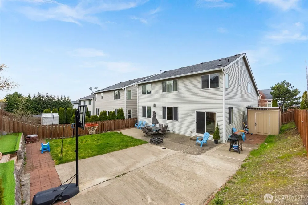 2203 164th Avenue E Lake Tapps, WA 98391