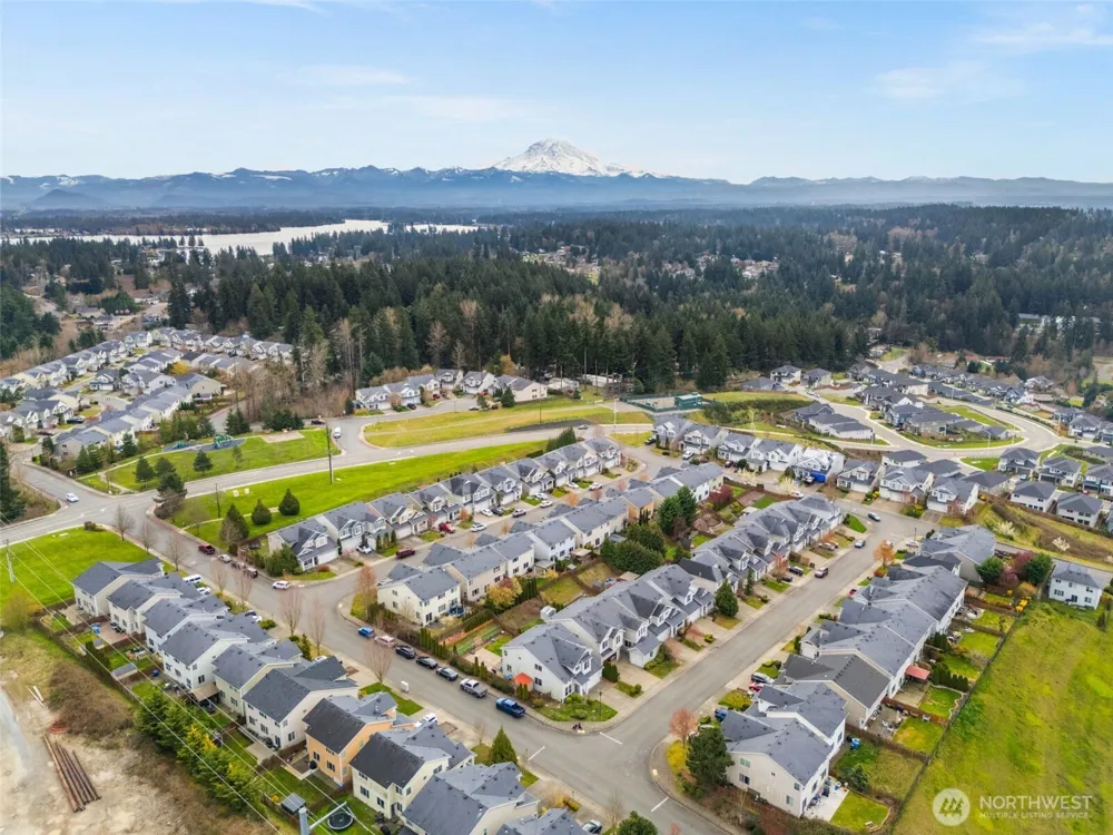 2203 164th Avenue E Lake Tapps, WA 98391