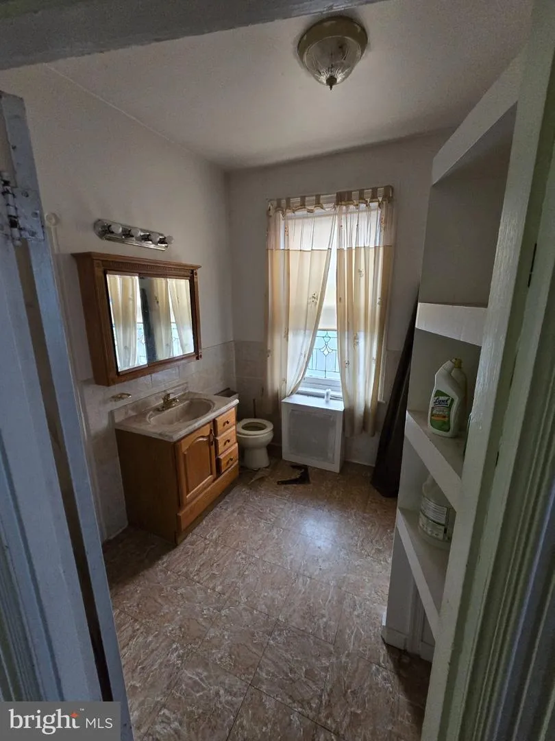 1426 LINDLEY AVENUE Philadelphia, PA 19141