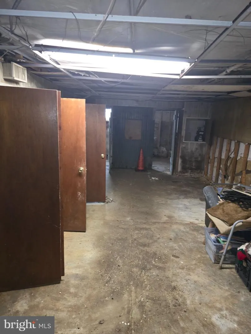 1426 LINDLEY AVENUE Philadelphia, PA 19141