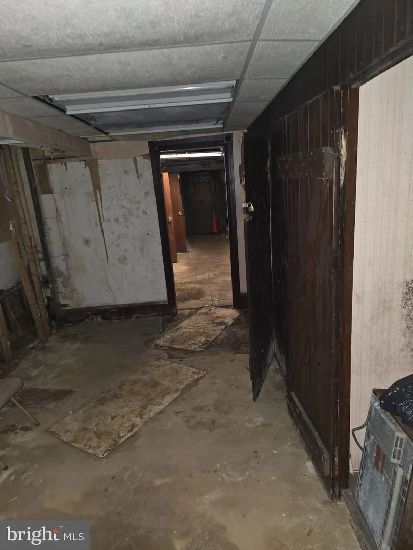 1426 LINDLEY AVENUE Philadelphia, PA 19141