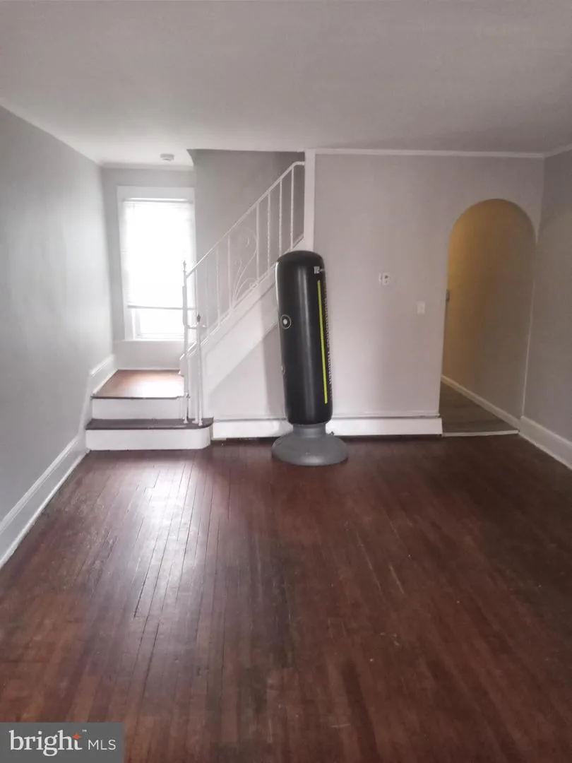 427 HOME AVENUE Trenton, NJ 08611