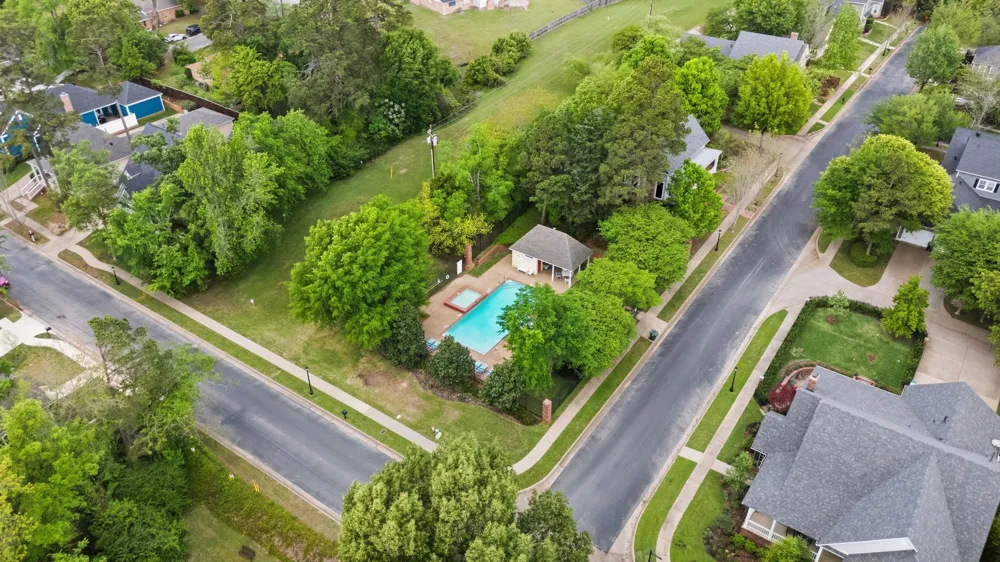 3933 Charleston Park Tyler, TX 75701