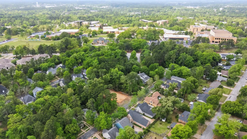 3933 Charleston Park Tyler, TX 75701