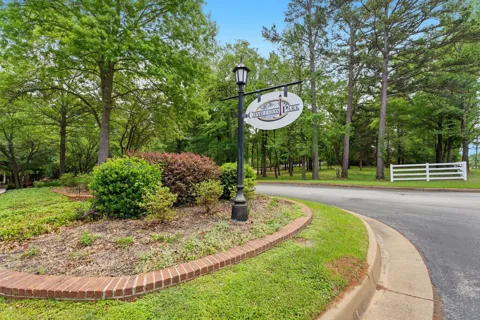 3933 Charleston Park