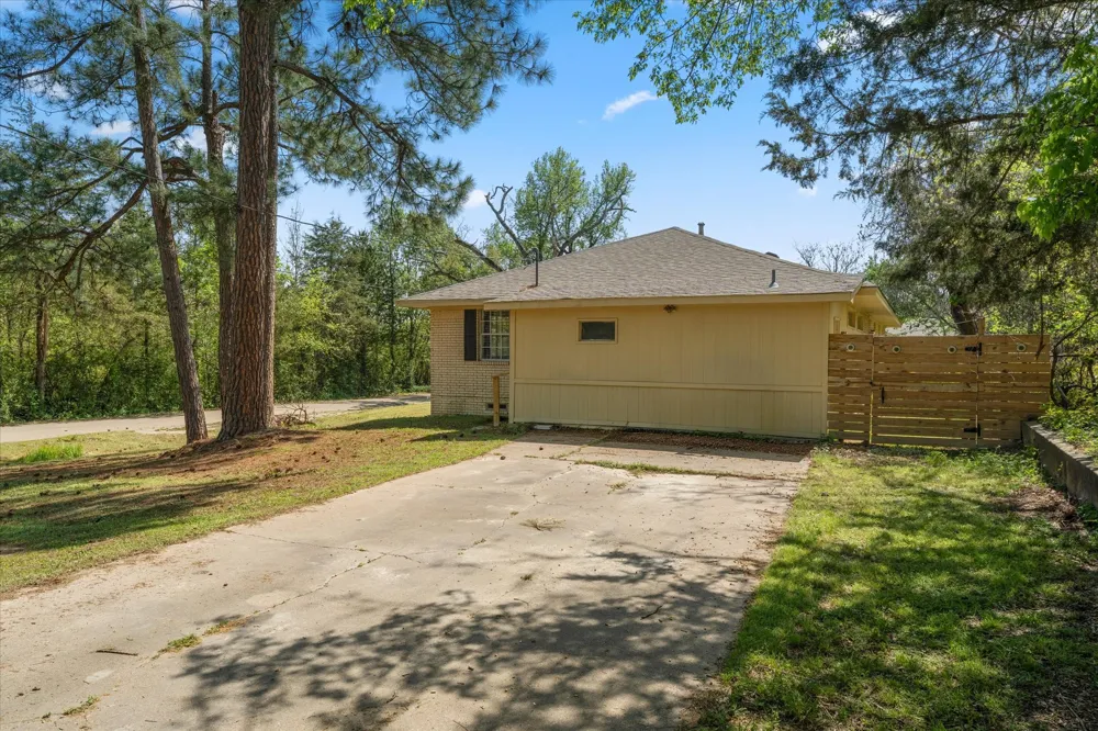 613 Graham Street Mineola, TX 75773