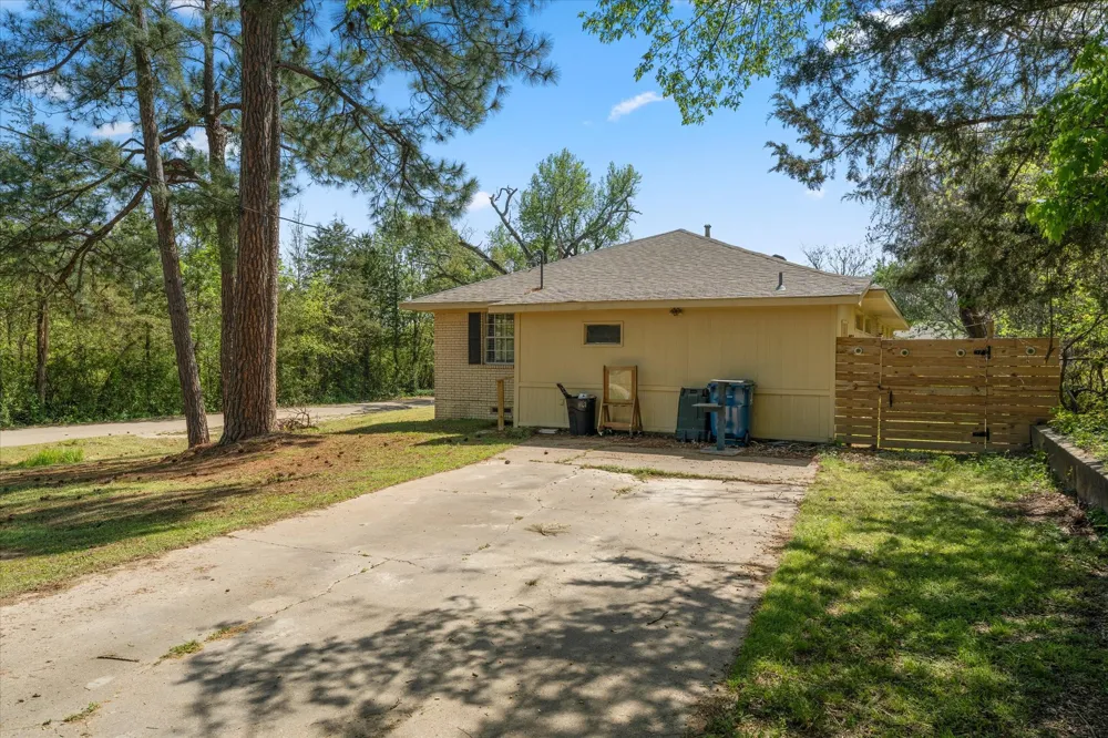 613 Graham Street Mineola, TX 75773